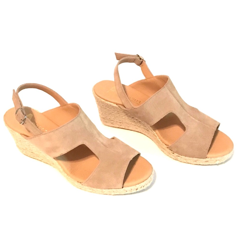NWOB Paseart Suede Wedges